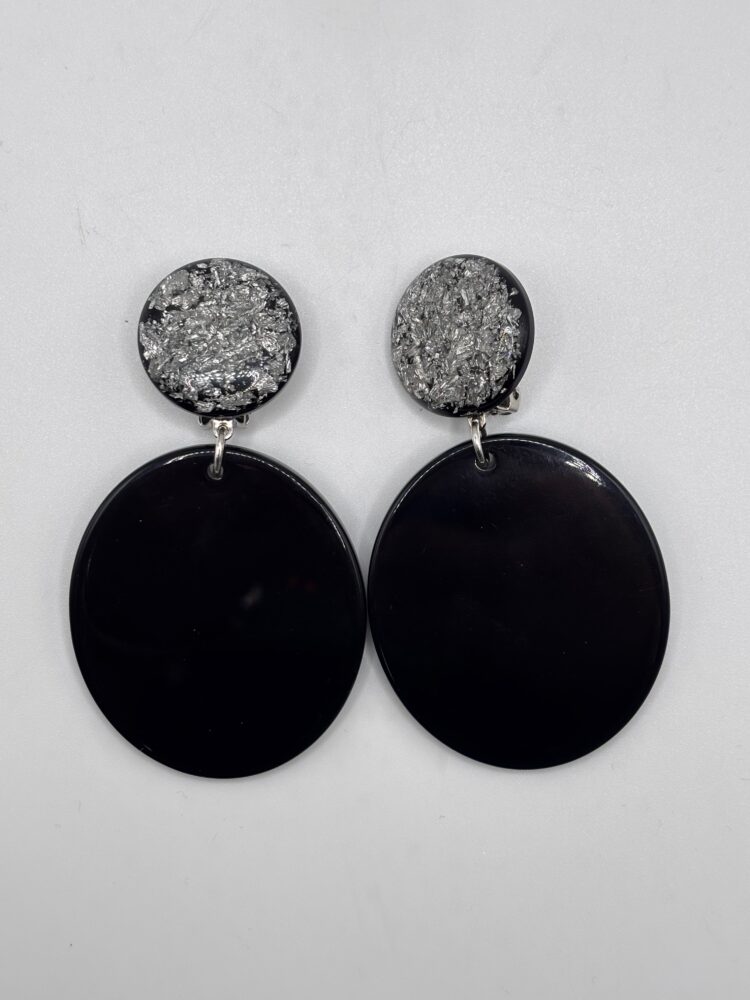 Boucle d'oreille noir et cabochon argent