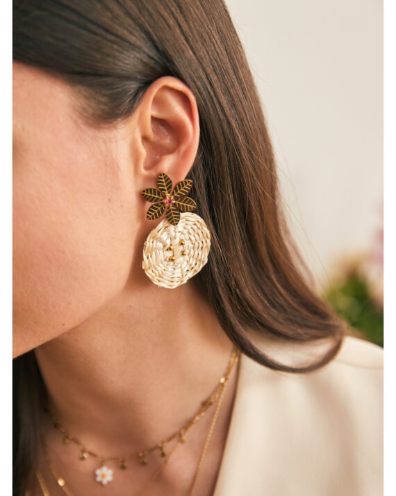 boucle d'oreille raphia blanc dorée