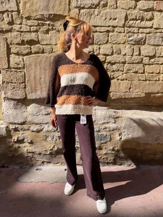 PULL BOUCLETTES RAYE MARRON CAMEL ECRU