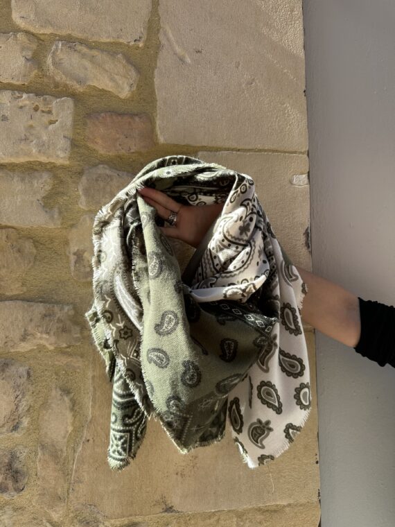 Foulard kaki carré